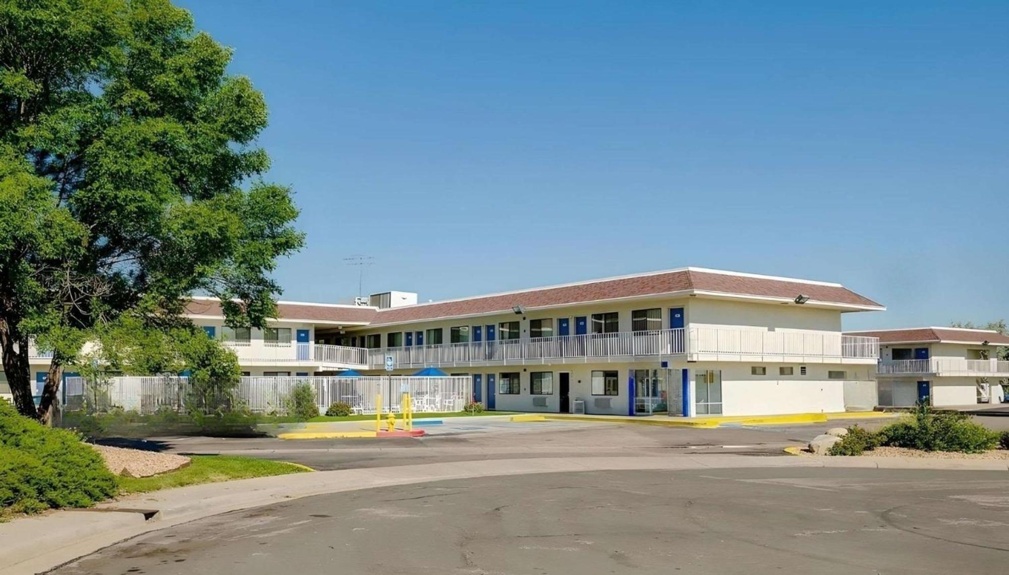Park Inn By Radisson, Thornton Exterior foto